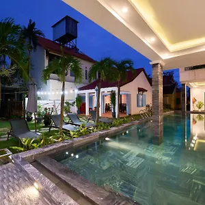 Legend Oasis Boutique Hotel